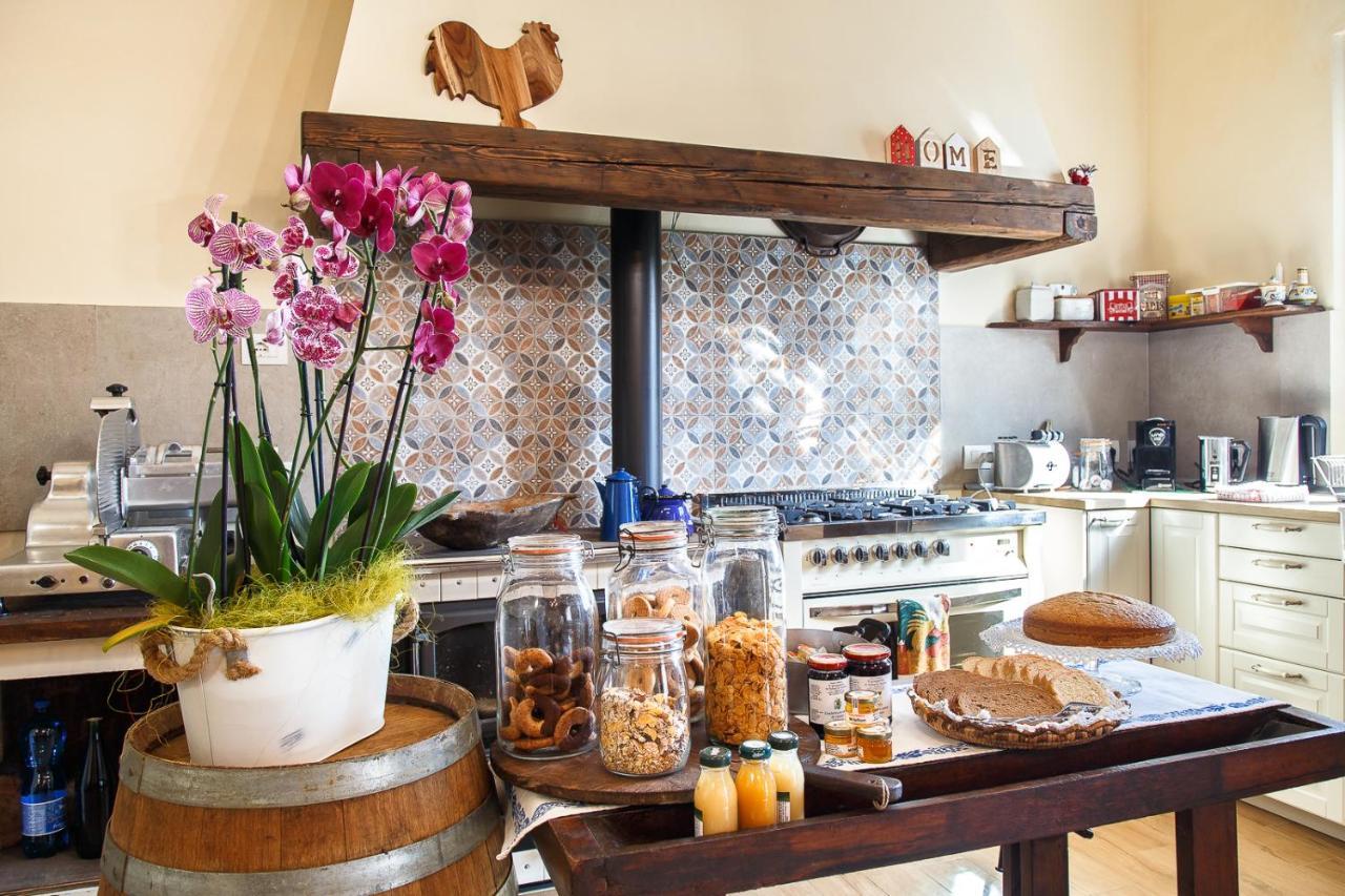 Bed and Breakfast Il Pettirosso Сантарканджело-ди-Романья Экстерьер фото