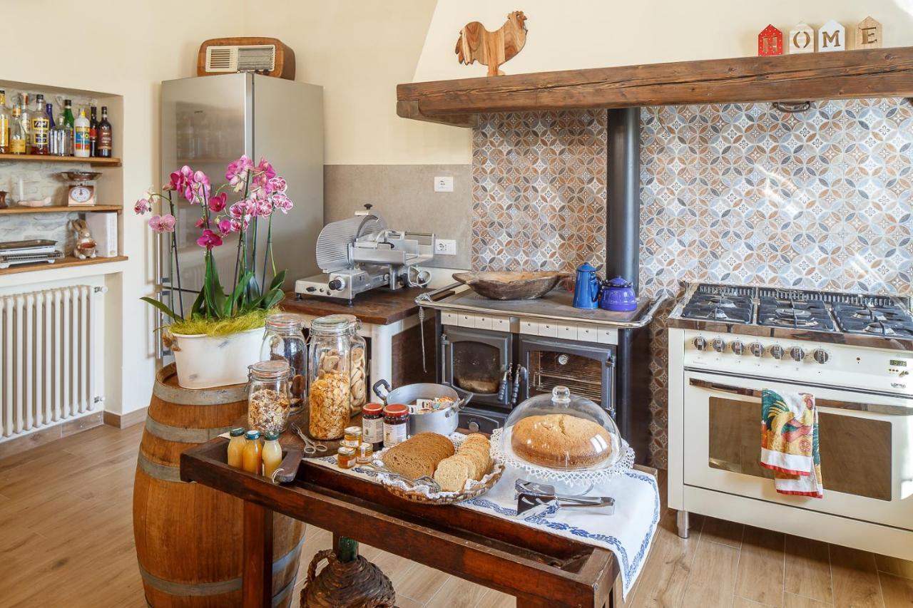 Bed and Breakfast Il Pettirosso Сантарканджело-ди-Романья Экстерьер фото