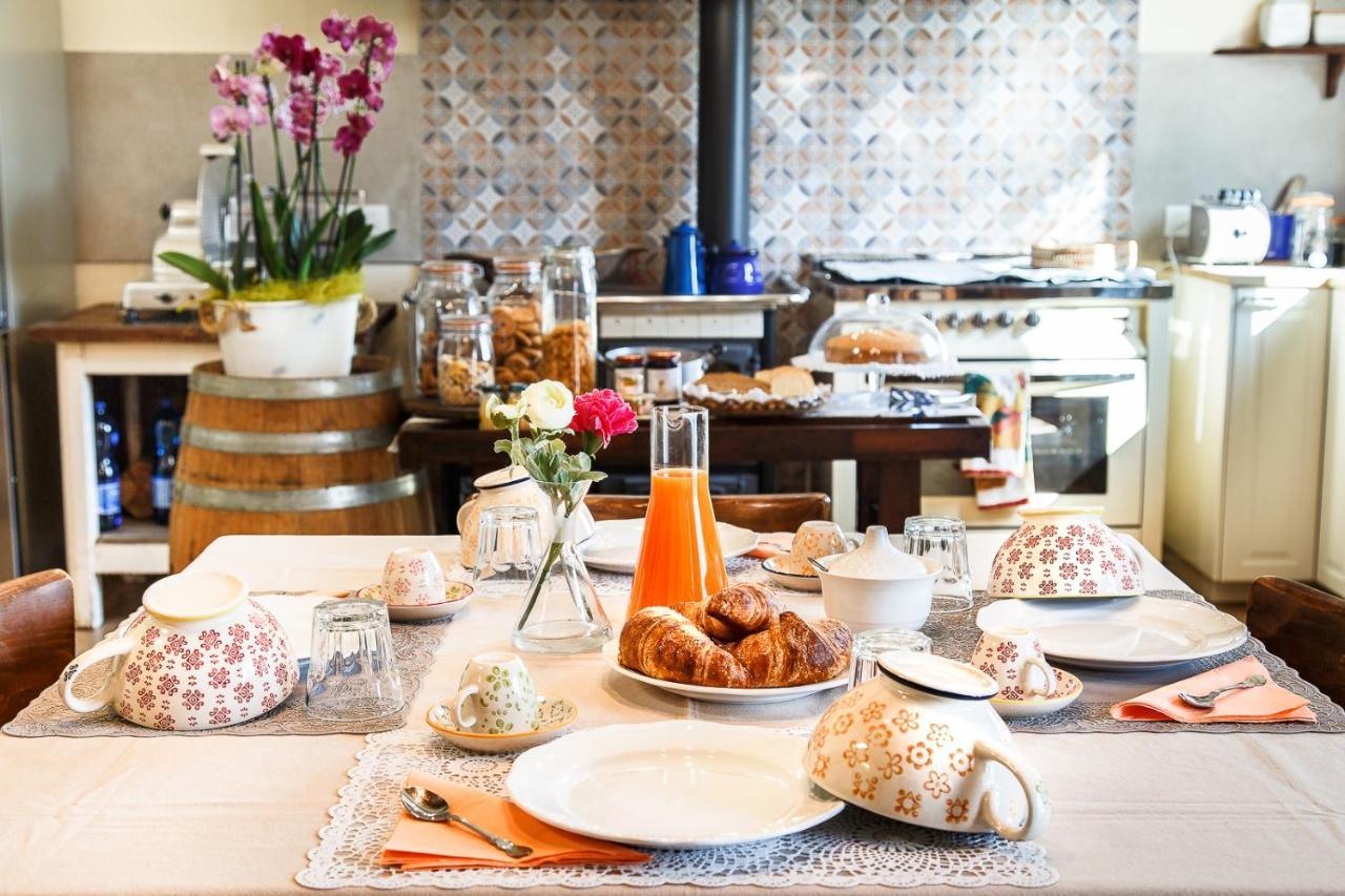 Bed and Breakfast Il Pettirosso Сантарканджело-ди-Романья Экстерьер фото